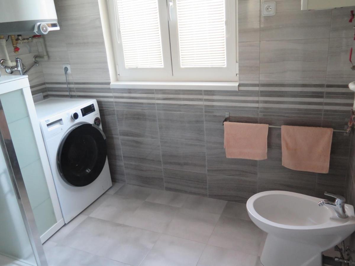 Apartman Hrubá Skála Eksteriør billede